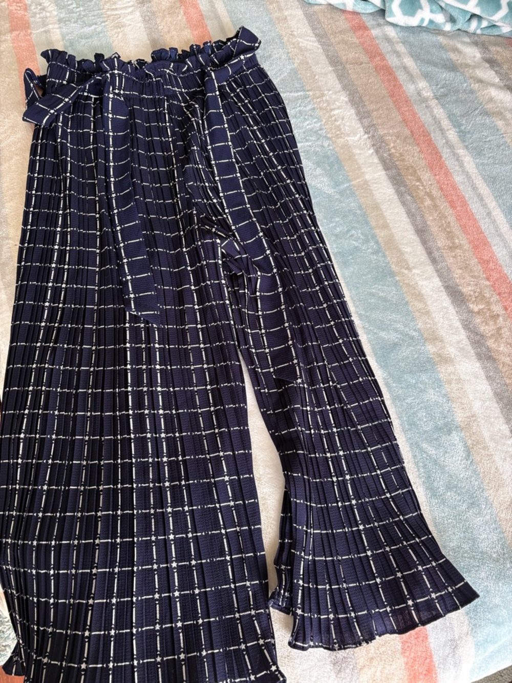 Paperbag Waist Navy Check Wide-Leg Capris